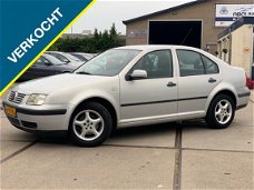 Volkswagen Bora - 1.6 Trendline/Airco/Elek.ramen/Nieuwe Apk