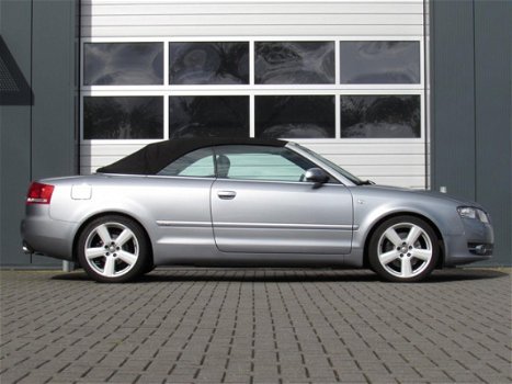 Audi A4 Cabriolet - 3.2 FSI quattro Pro Line Clima/Cruise/Elek.Ramen/Navi/C.V./PDC/Stoelverwarming - 1