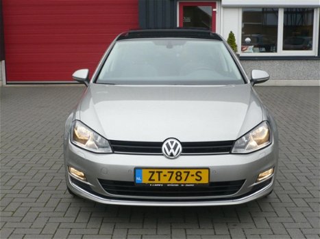 Volkswagen Golf - 1.2 TSI Business Edition Connected , Pano-Dak, Navi, Zeer Mooi - 1