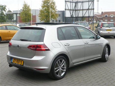 Volkswagen Golf - 1.2 TSI Business Edition Connected , Pano-Dak, Navi, Zeer Mooi - 1