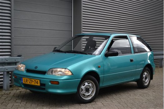 Suzuki Swift - 1.0 Spirit AUTOMAAT STUURBEKRACHTIGING CD + INRUIL MOGELIJK - 1