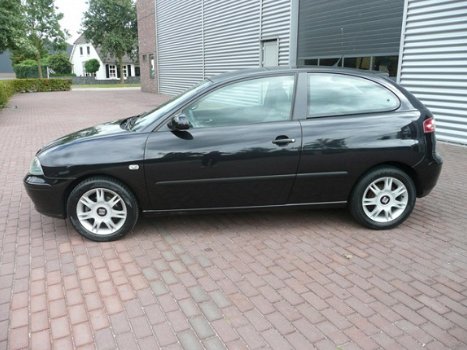 Seat Ibiza - 1.4-16V Signo 2002 ZWART/CLIMATRONIC/LICHTMETALEN VELGEN - 1