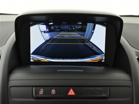 Opel Zafira Tourer - 1.4 140-pk Cosmo 7p. | Camera | Navigatie | AGR-stoelen | Clima | Zeer Netjes - 1