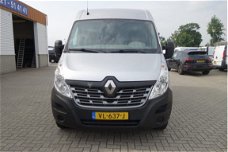 Renault Master - T33 2.3 dCi 136pk L2H2 met Dhollandia laadlift / lease vanaf € / airco / cruise / n