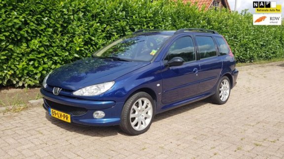 Peugeot 206 SW - 2.0 GTI Clima Pano El Ramen APK 04-2020 - 1