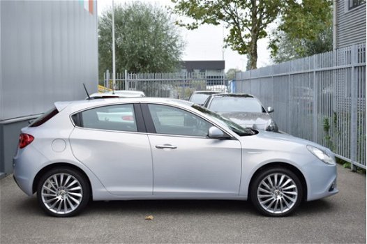 Alfa Romeo Giulietta - 1.4 T Distinctive Lusso TCT 170 pk NAP - 1