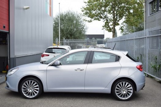 Alfa Romeo Giulietta - 1.4 T Distinctive Lusso TCT 170 pk NAP - 1