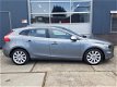 Volvo V40 - 2.0 D2 R-Design Business, Airco, Xenon, Navigatie, Telefoon, Full options - 1 - Thumbnail