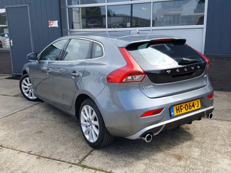 Volvo V40 - 2.0 D2 R-Design Business, Airco, Xenon, Navigatie, Telefoon, Full options - 1