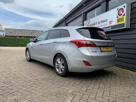 Hyundai i30 Wagon - 1.6 GDI CROSSWAGON - 1