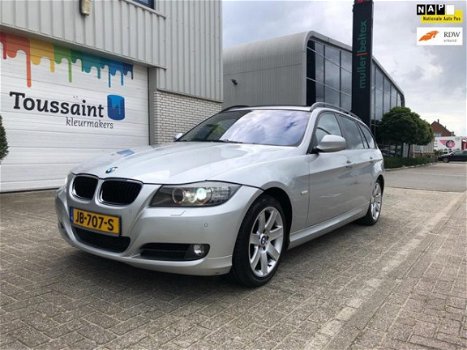 BMW 3-serie Touring - 320d High Executive | Pano | Navi - 1