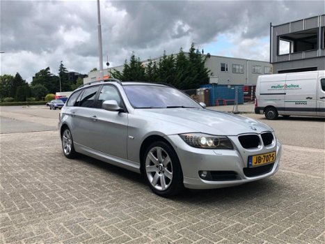 BMW 3-serie Touring - 320d High Executive | Pano | Navi - 1