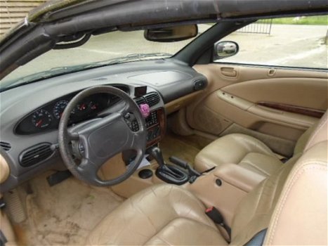 Chrysler Stratus - 2.5i V6 LX Convertible - 1