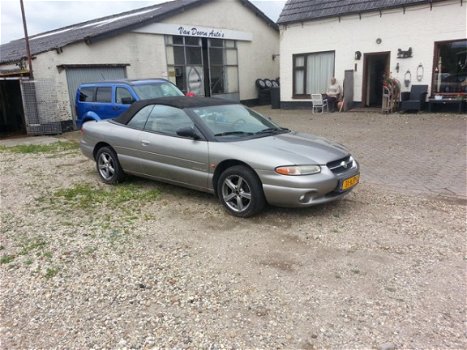 Chrysler Stratus - 2.5i V6 LX Convertible - 1