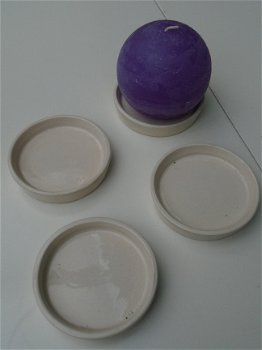 KANDELAAR, KAARSENHOUDER ROND CREME 8 CM Nieuw - 1