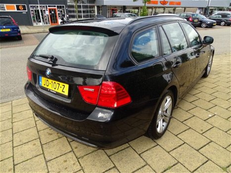 BMW 3-serie Touring - 318D CORPORATE LEASE LUXURY LINE - Leer - Navi - PDC - X - 1