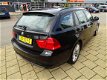 BMW 3-serie Touring - 318D CORPORATE LEASE LUXURY LINE - Leer - Navi - PDC - X - 1 - Thumbnail