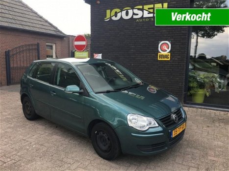 Volkswagen Polo - 1.2-12V OPTIVE - 1