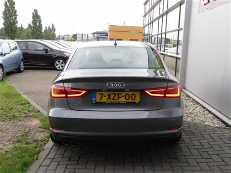 Audi A3 Limousine - 1.4 TFSI CoD Ambiente Pro Line Plus Xenon Navi Leder Clima PDC LMV - 1