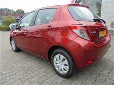 Toyota Yaris - 1.3 VVT-i Now Airco, elektrische ramen & metallic lak