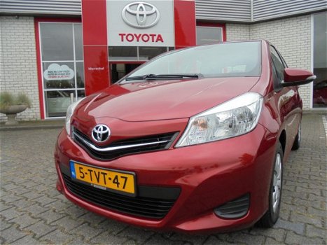 Toyota Yaris - 1.3 VVT-i Now Airco, elektrische ramen & metallic lak - 1