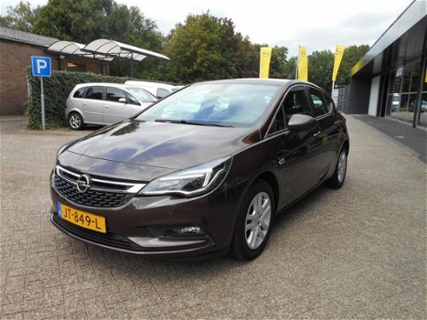 Opel Astra - 1.0 Turbo Business+ AGR, PDC, Camera - 1