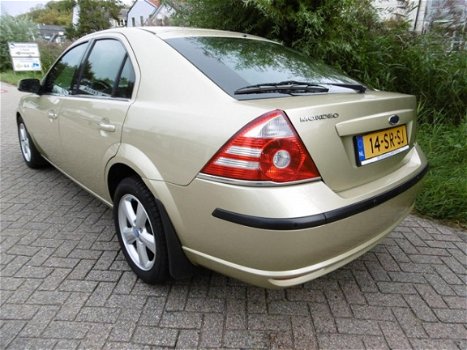 Ford Mondeo - 1.8-16V Platinum 125pk 5 deurs Navi Clima Cruise Etc - 1