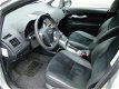 Toyota Auris - 1.8H Executive Navi/PDC/Camera/Half leer - 1 - Thumbnail