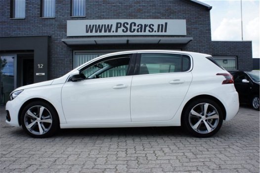 Peugeot 308 - 1.2 PureTech 130pk Bluetooth/CarPlay/Cruise/Climate/LED/PDC/Velgen RIJKLAAR €17.798 - 1