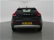 Volvo V40 Cross Country - 2.0 D2 / 12-2017 / 37.801 KM - 1 - Thumbnail