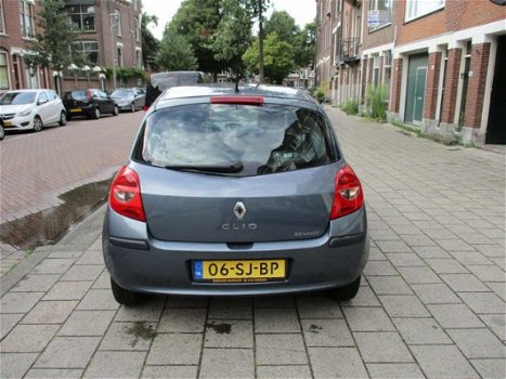 Renault Clio - 1.2-16V Authentique - 1