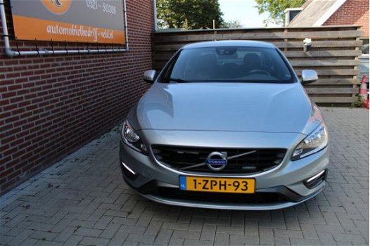 Volvo S60 - 2.0 D4 R-Design - 1