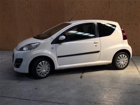 Peugeot 107 - 107 1.0 Envy - 1