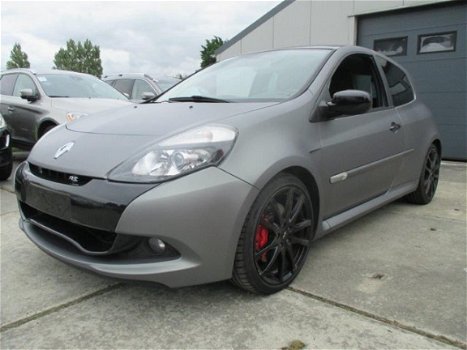 Renault Clio - RS 2.0 Ange et Demon 540/666 - 1