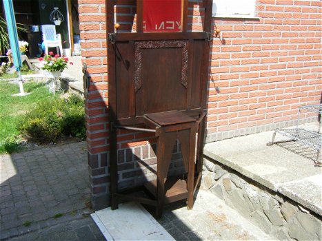 Antieken Staande kapstok anno 1900 in zeer goeden staat 85 euro.Maten zijn Hoog 194 cm Breed 80cm Di - 7