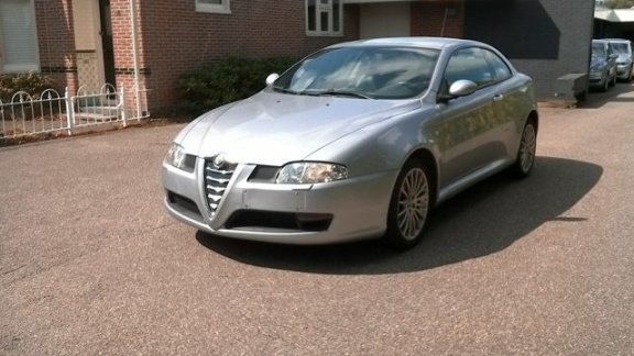 Alfa Romeo GT - 1.9 JTDm 150pk/ Distinctive/ 11-'06/ Uniek org. 142 dkm - 1