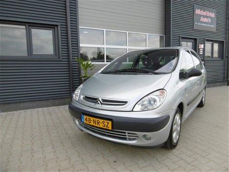 Citroën Xsara Picasso - 1.8i-16V Différence 2 Airco Clima Navi - 1