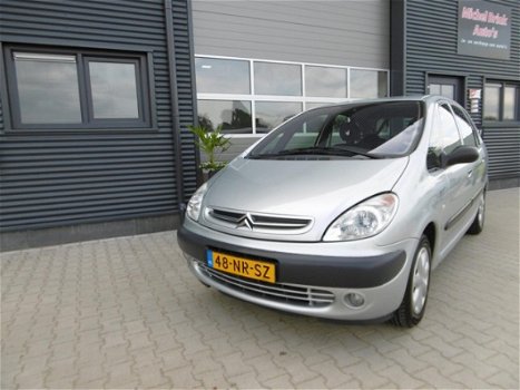 Citroën Xsara Picasso - 1.8i-16V Différence 2 Airco Clima Navi - 1