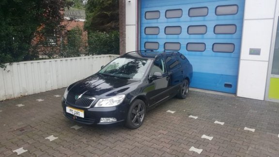 Skoda Octavia Combi - 1.6 TDI Ambition Business Line Dealeronderhouden - 1