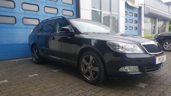 Skoda Octavia Combi - 1.6 TDI Ambition Business Line Dealeronderhouden - 1