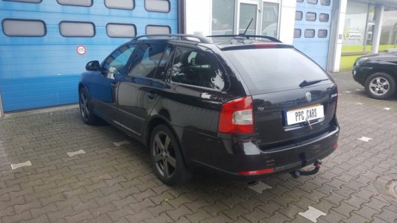 Skoda Octavia Combi - 1.6 TDI Ambition Business Line Dealeronderhouden - 1