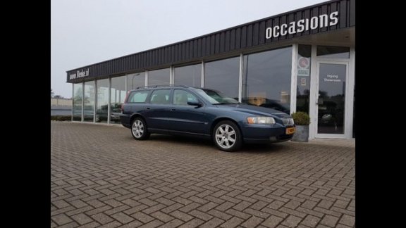 Volvo V70 - 2.4D automaat, Klima, Cruise - 1