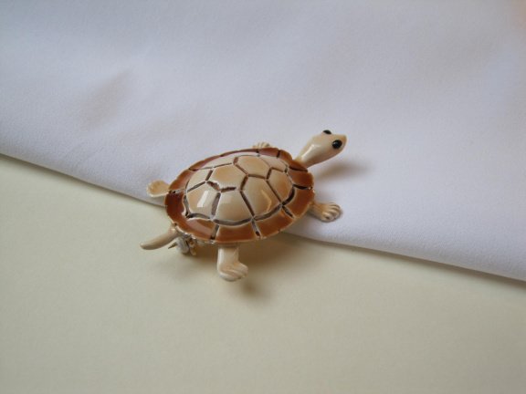 Broche goudkleurig verguld en beige bruin emaille schildpad 4.9x3.0 cm - Afbeelding 7