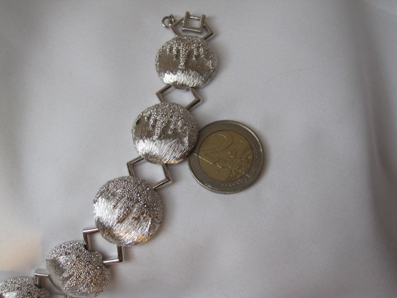 Armband Monet zilverkleurig sneeuwbal motief schakels 19 cm. - Afbeelding 5