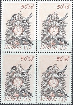 Postzegels Nederland - 1982. Kinderzegels, kinderen met dieren (50+30ct) - 1
