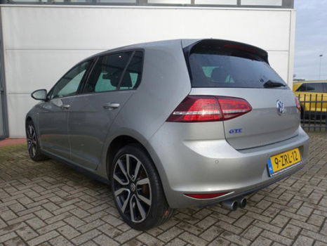 Volkswagen Golf - 1.4 TSI 204PK GTE DSG | EX BTW | Navi | PDC | Cruise | 17 inch - 1