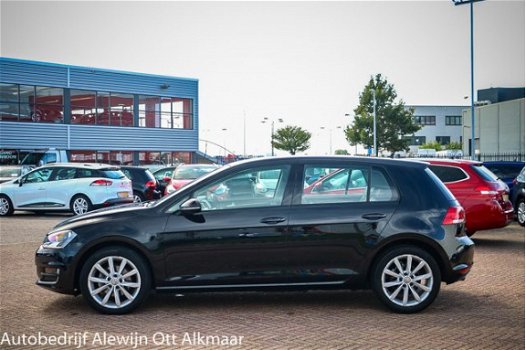 Volkswagen Golf - 1.6 TDI Highline 5-DEURS , Navi , Half leer , Sportstoelen - 1