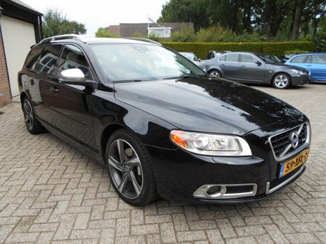 Volvo V70 - 2.0 D4 R-Design Automaat Xenon Trekhaak - 1