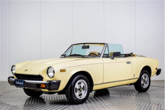 Fiat 124 Spider - 2000 Injection - 1