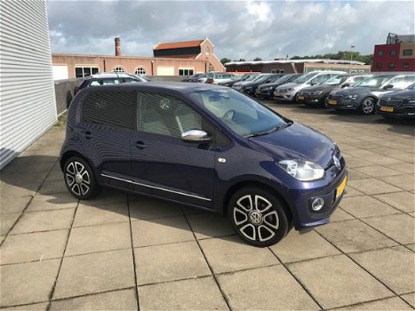 Volkswagen Up! - 1.0 High up 60PK 5-DRS | Cruise Contr. | PDC | Navi - 1